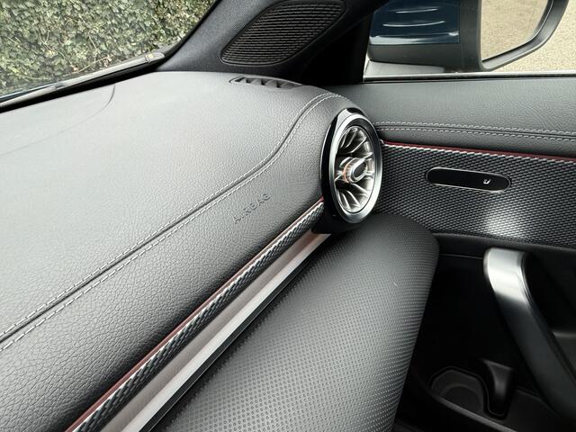 Mercedes-Benz Cla Shooting Brake 180 I Sfeerverlichting I WideScreen