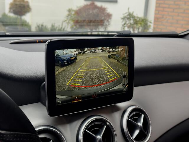 Mercedes-Benz Cla Shooting Brake 180 AUT7 AMG-LINE SPORTLEDER NAVI CAMERA LED LMV-AMG PDC