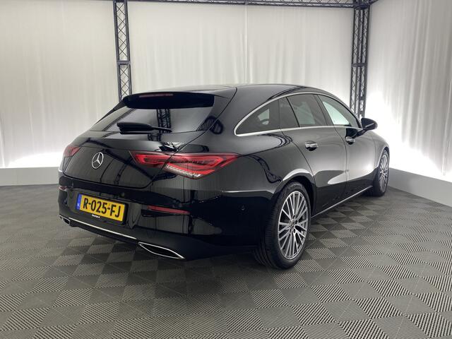Mercedes-Benz Cla Shooting Brake 180 Business Solution Luxury Automaat | Pano-Dak | Apple CarPlay | Leder | Dodehoek Det. | DAB |
