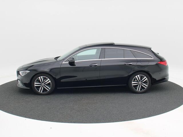 Mercedes-Benz Cla Shooting Brake 180 136 PK Business Solution Luxury | Trekhaak | Panoramadak | Climatronic | Stoel Verwarming | Navigatie | Camera | 17 Inch