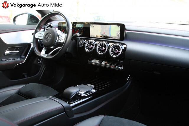 Mercedes-Benz Cla Shooting Brake 180 Automaat Business Solution AMG | Trekhaak |