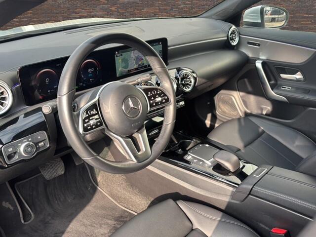 Mercedes-Benz Cla Shooting Brake 250 e Business Solution Luxury Limited