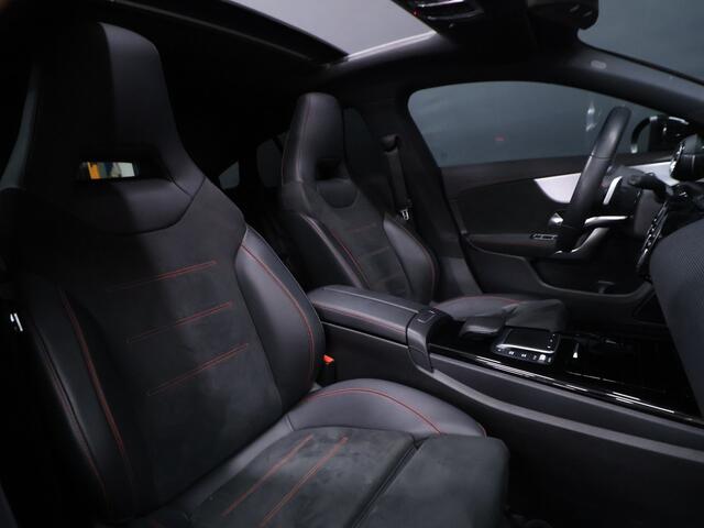 Mercedes-Benz Cla Shooting Brake 250 e AMG Limited [SFEERVERLICHTING, TREKHAAK, CAMERA, CRUISE CONTROL, STOELVERWARMING, MEMORY SEATS, SCHUIFKANTELDAK, APPLE CARPLAY, NAVIGATIE, NIEUWSTAAT]