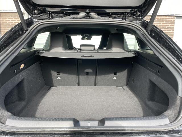 Mercedes-Benz Cla Shooting Brake 200 AMG Line | Achteruitrijcamera | Stoelverwarming | Sfeerverlichting