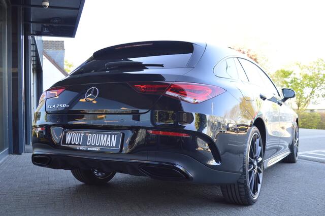 Mercedes-Benz Cla Shooting Brake 250 e AMG Led Panorama Widescreen Sfeer Camera Trekh Augmented Pdc