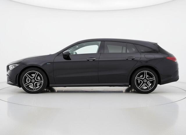 Mercedes-Benz Cla Shooting Brake 250 e AMG Line