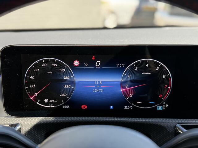 Mercedes-Benz Cla Shooting Brake 200 AMG Line l Pano l Nightpakket l Elektrische Trekhaak l LED
