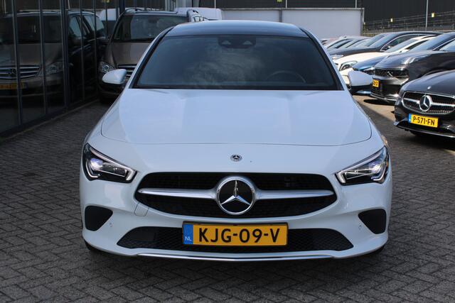 Mercedes-Benz Cla Shooting Brake 250e AUT8 Luxury Line PANORAMADAK SFEER LEDER MULTIBEAM KEY-LESS GO
