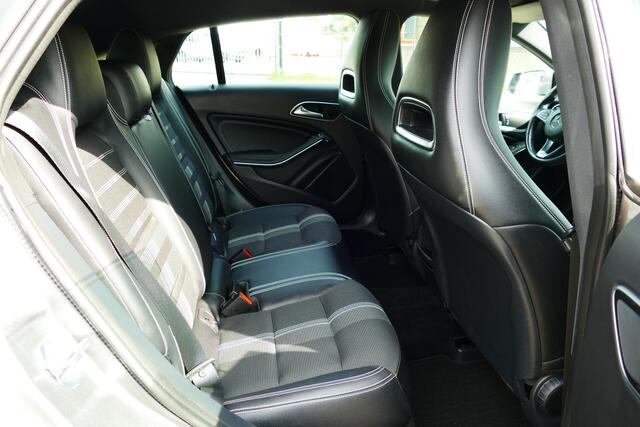 Mercedes-Benz Cla Shooting Brake 180 Business Solution Plus Upgrade Edition. Half Leer, StoelVerw, Navi, Led, 18"LMV