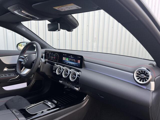 Mercedes-Benz Cla Shooting Brake 180 AMG | Panoramadak | | Premium Pakket | Night Pakket | Panoramadak | Trekhaak | MULTIBEAM LED Koplampen | Apple CarPlay | Android Auto | Advanced Sound System