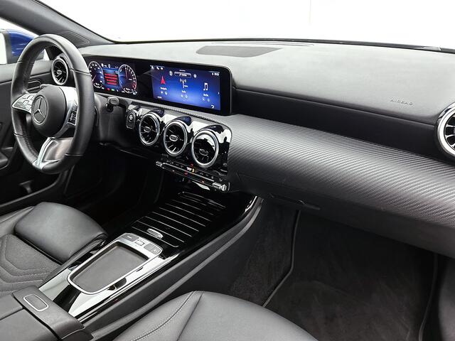 Mercedes-Benz Cla Shooting Brake 250 e Star Edition | Trekhaak | Ledkoplampen | Distronic | Parkeerpakket met achteruitrijcamera | Stoelverwarming. Inclusief 24 maanden MB Certified garantie voor Europa.
