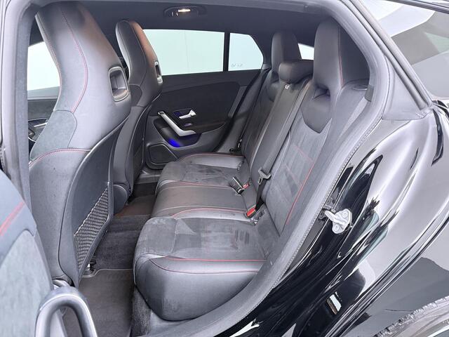 Mercedes-Benz Cla Shooting Brake 180 Business Solution AMG - Navigatie - Climate Controle - Uitklapbare Trekhaak