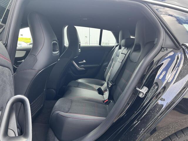 Mercedes-Benz Cla Shooting Brake 200 AMG Line | Achteruitrijcamera | Stoelverwarming | Sfeerverlichting