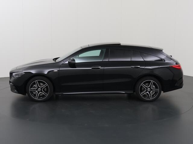 Mercedes-Benz Cla Shooting Brake 250e Business Solution AMG | Nightpakket | Panoramadak | Parkeercamera | Stoelverwarming | Keyless Entry/Go |