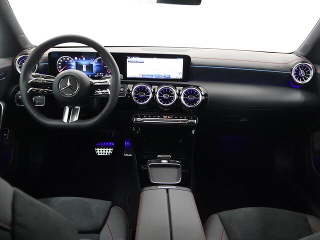 Mercedes-Benz Cla Shooting Brake 250e Business Solution AMG | Nightpakket | Panoramadak | Parkeercamera | Stoelverwarming | Keyless Entry/Go |