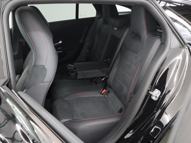 Mercedes-Benz Cla Shooting Brake 250e Business Solution AMG | Nightpakket | Panoramadak | Parkeercamera | Stoelverwarming | Keyless Entry/Go |