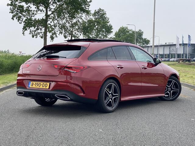 Mercedes-Benz Cla Shooting Brake 180 AMG Line Night | Panoramadak | MULTIBEAM LED | Sfeerverlichting | Achteruitrijcamera | AMG | Grootlicht Assistent | 18''