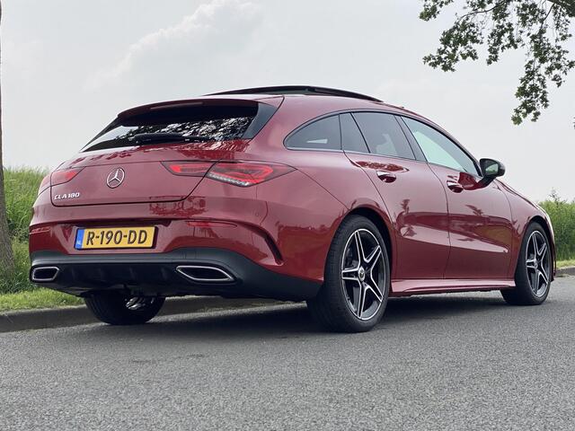 Mercedes-Benz Cla Shooting Brake 180 AMG Line Night | Panoramadak | MULTIBEAM LED | Sfeerverlichting | Achteruitrijcamera | AMG | Grootlicht Assistent | 18''