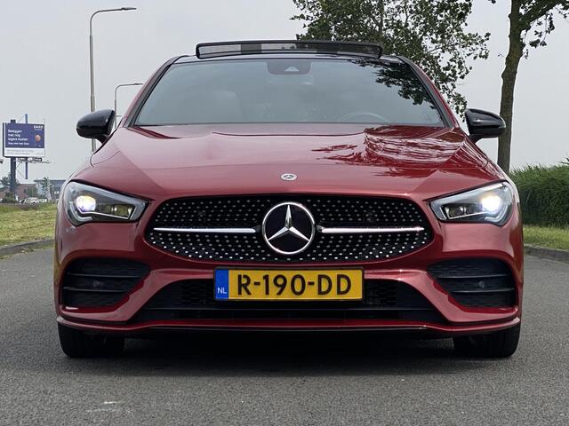 Mercedes-Benz Cla Shooting Brake 180 AMG Line Night | Panoramadak | MULTIBEAM LED | Sfeerverlichting | Achteruitrijcamera | AMG | Grootlicht Assistent | 18''