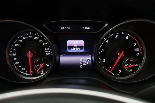 Mercedes-Benz Cla Shooting Brake 250 Prestige AMG Panoramadak, Camera, LED, Navigatie, Trekhaak, PDC, 18"
