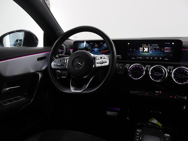 Mercedes-Benz Cla Shooting Brake 180 Business Solution AMG | Night | Achteruitrijcamera | Stoelverwarming | Elektrische achterklep |