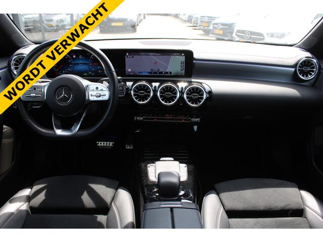 Mercedes-Benz Cla Shooting Brake 250e AUT8 AMG Limited NIGHT PAKKET PANORAMADAK MEMORY SFEER TREKHAAK
