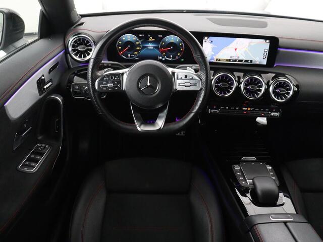 Mercedes-Benz Cla Shooting Brake 180 Business Solution AMG | Panoramadak | Stoelverwarming | Memory | Sfeerverlichting | Matrix LED | Leder/Alcantara | Side Assist | Widescreen | Navigatie | Camera | Climate control