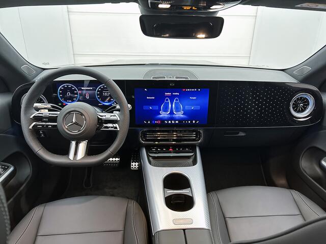 Mercedes-Benz Cla Shooting Brake 250+ Business Solution 85 kWh | Nightpakket | Trekhaak | Massagefunctie | Vast panoramadak | 18 inch vijfspaaks AMG-velgen | Warmtewerend, donkergetint glas |