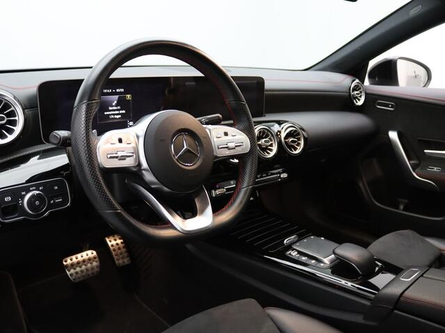 Mercedes-Benz Cla Shooting Brake 200 Business Solution AMG Burmester | Panoramadak