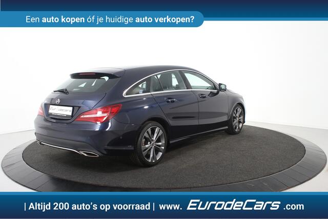 Mercedes-Benz Cla Shooting Brake 180 AMG *Leer*Navigatie*