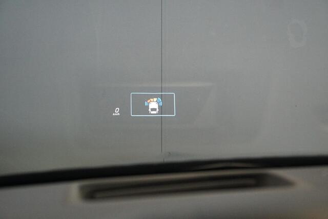 Mercedes-Benz Cla Shooting Brake AMG Line Facelift * Full Option / NL auto *
