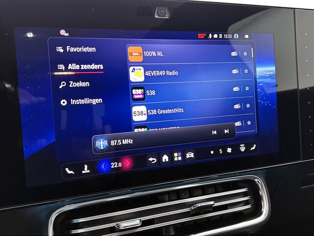 Mercedes-Benz Cla Shooting Brake 250+ Business Solution AMG 85 kWh | Trekhaak | Vast panoramadak | Warmtewerend, donkergetint glas | URBAN GUARD | 18 inch vijfspaaks lichtmetalen AMG-velgen |