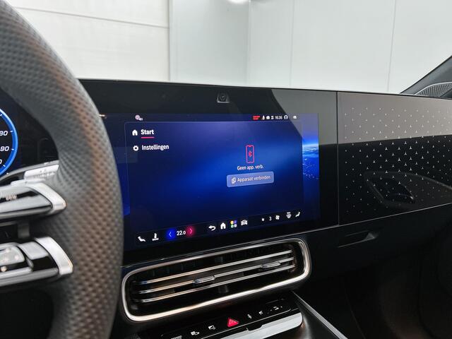 Mercedes-Benz Cla Shooting Brake 250+ Business Solution AMG 85 kWh | Trekhaak | Vast panoramadak | Warmtewerend, donkergetint glas | Massagefunctie | 18 inch vijfspaaks lichtmetalen AMG-velgen |