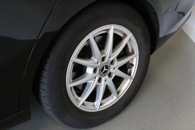 Mercedes-Benz Cla Shooting Brake 200 Business Line | PANO-DAK! | CAMERA | DAB-RADIO | CRUISE | LED | CAMERA | 164PK |