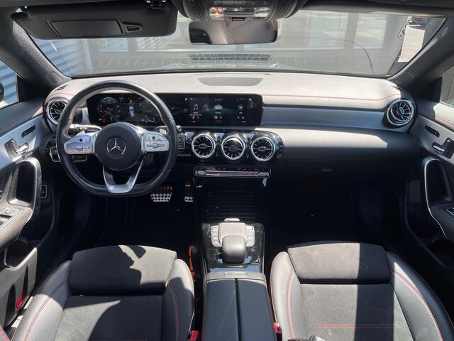 Mercedes-Benz Cla Shooting Brake 200 Business Solution AMG panoramadak vol vol