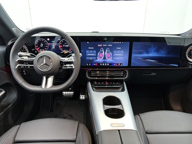 Mercedes-Benz Cla Shooting Brake 180 Business Solution AMG | Premium pakket | Nightpakket | Parkeerpakket | Massage functie | Vast panoramadak | URBAN GUARD | Warmtewerend, donkergetint glas | 18" vijfspaaks lichtmetalen AMG-velgen |