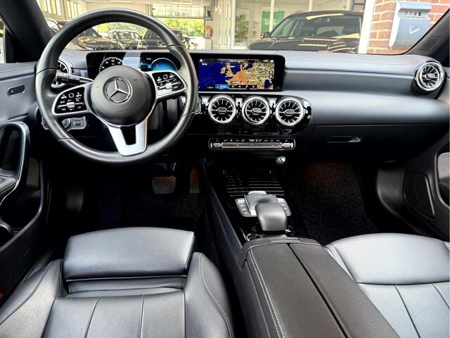 Mercedes-Benz Cla Shooting Brake 200 d Business Luxury NL. Auto, Widescreen, Sfeerverlichting