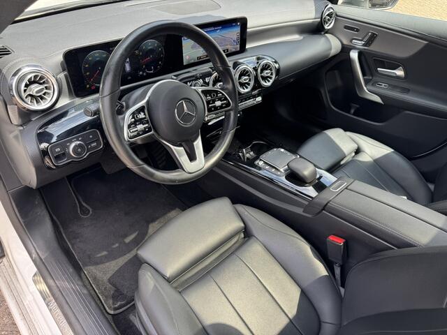 Mercedes-Benz Cla Shooting Brake 200 Business Solution Luxury*LED*Panorama*