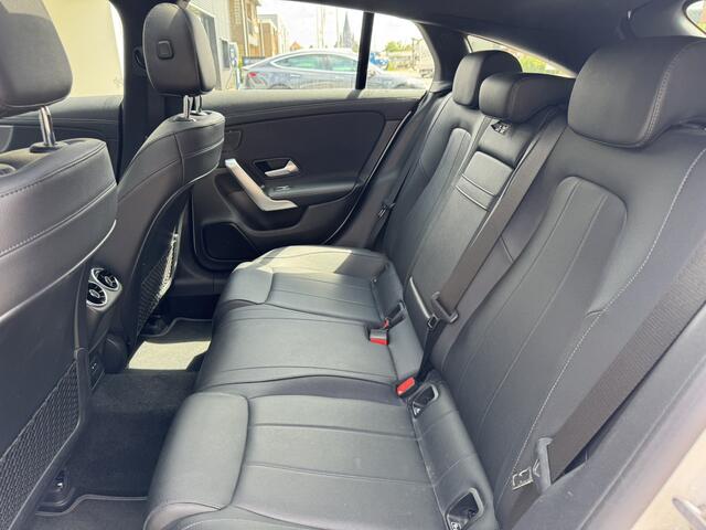 Mercedes-Benz Cla Shooting Brake 200 Business Solution Luxury*LED*Panorama*