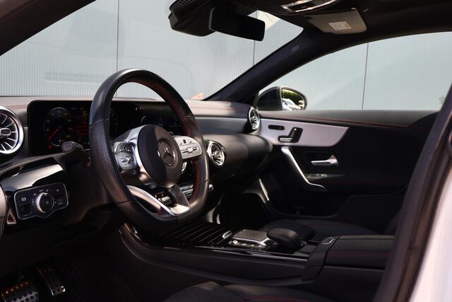 Mercedes-Benz Cla Shooting Brake 250 e Business Solution AMG Limited 218pk | Pano | Sfeer | Wide Screen | Stoelverwarming | Camera | LED | Elektr. verst. stoelen