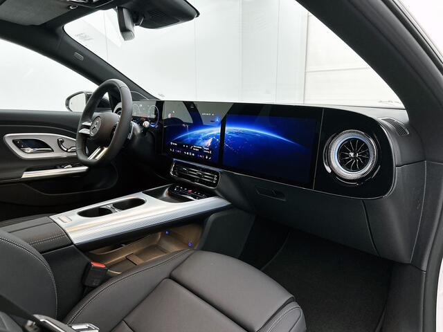 Mercedes-Benz Cla Shooting Brake 200 Business Solution AMG | Premium pakket | Nightpakket | Parkeerpakket |Trekhaak | Vast panoramadak | Massage functie | Warmtewerend, donkergetint glas | 18" vijfspaaks lichtmetalen AMG-velgen |