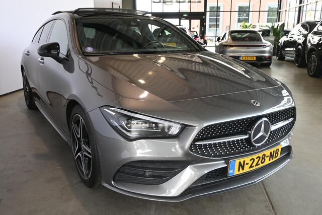 Mercedes-Benz Cla Shooting Brake 180 Automaat Business Solution AMG Clima Panoramadak Widescreen Sfeer LED Rijklaarprijs! Inruil Mogelijk!