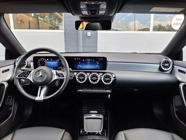 Mercedes-Benz Cla Shooting Brake 250 e Star Edition | Panoramadak | Night Pakket | Achteruitrijcamera | Sfeerverlichting | Stoelverwarming | Multibeam LED | Dodehoekassistentie | Keyless-GO | Elektrisch Bedienbare Achterklep