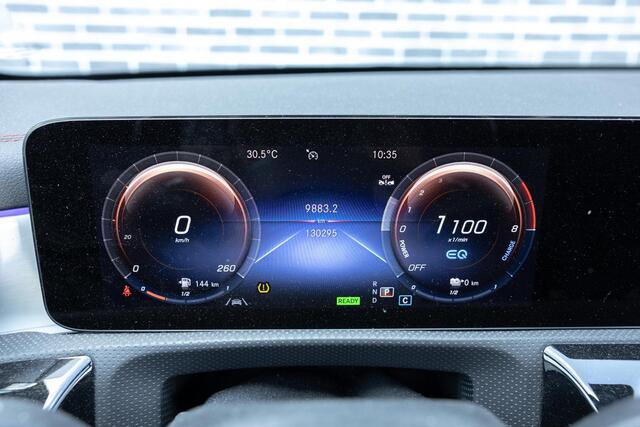Mercedes-Benz Cla Shooting Brake 250 e Business Solution AMG Limited | Plug-in Hybrid (PHEV) | Panoramadak | Achteruitrijcamera | Parkeersensoren | Night-pakket | Lichtmetalen Velgen 18 inch | MBUX Widescreen | Stoelverwarming | Apple Carpaly | Android Auto
