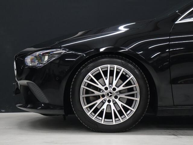 Mercedes-Benz Cla Shooting Brake 200 Business Solution Luxury [SCHUIFKANTELDAK, SFEERVERLICHTING, TREKHAAK UITKLAPBAAR, MEMORY SEATS, BURMESTER, APPLE CARPLAY, ANDROID, STOELVERWARMING, CAMERA, VOL LEDER, CRUISE, CLIMATE, NIEUWSTAAT]