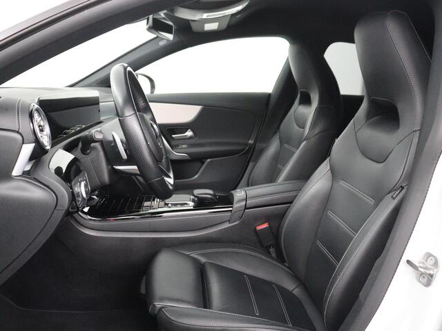Mercedes-Benz Cla Shooting Brake 250 e AMG Line | SOH 92.9% | Trekhaak | Leder | Camera | Carplay | Park assist | Cruise control | Sfeerverlichting | Stoelverwarming | Full LED | Climate control |