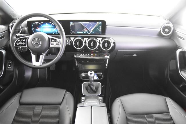 Mercedes-Benz Cla Shooting Brake *1ste Eigenaar*Leer*Navigatie*Camera*Stoelverwarming* 180