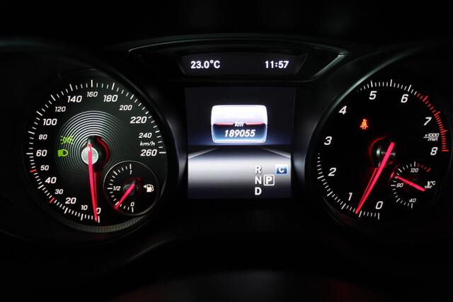 Mercedes-Benz Cla Shooting Brake Automaat 180 Business Solution Climate control, Cruisecontrol, Camera , Navigatie , Bluetooth