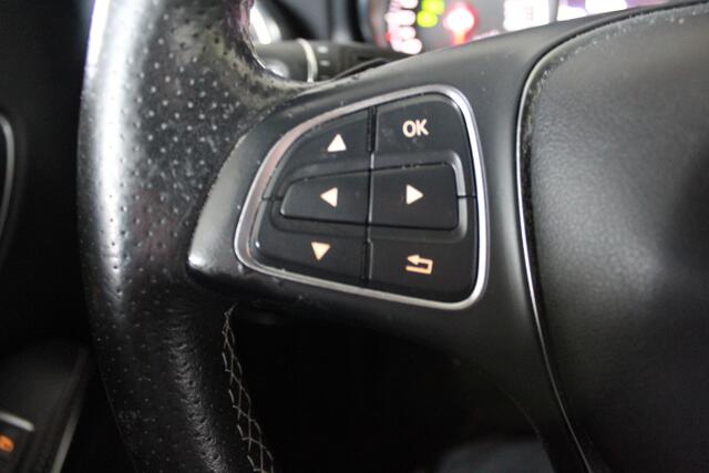 Mercedes-Benz Cla Shooting Brake Automaat 180 Business Solution Climate control, Cruisecontrol, Camera , Navigatie , Bluetooth