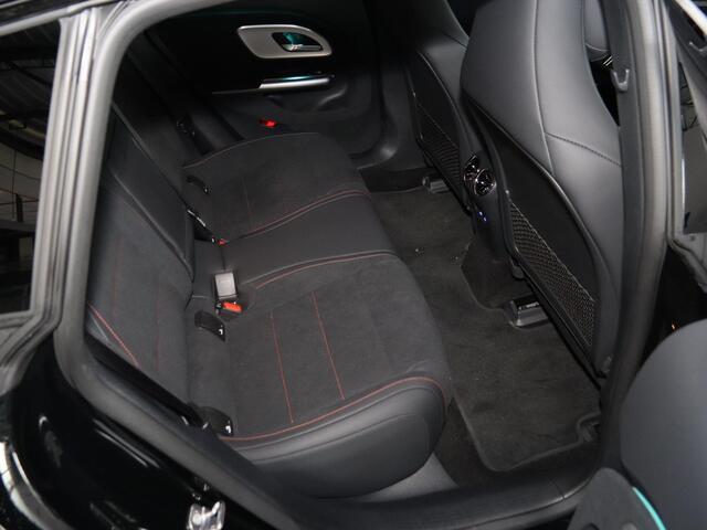 Mercedes-Benz Cla Shooting Brake 250+ Business Solution AMG 85.5 kWh | Premium Pakket | Superscreen | Panoramadak | Stoelverwarming | Dodehoekassistent | Achteruitrijcamera |